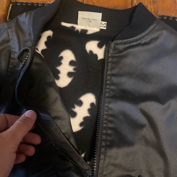 Batman Fall Jacket - Picture 3 of 4